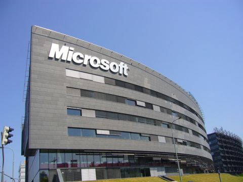 Microsoft ... توقع إتفاقية شراكه مع 11 شركة مصنعه لأجهزة أندرويد